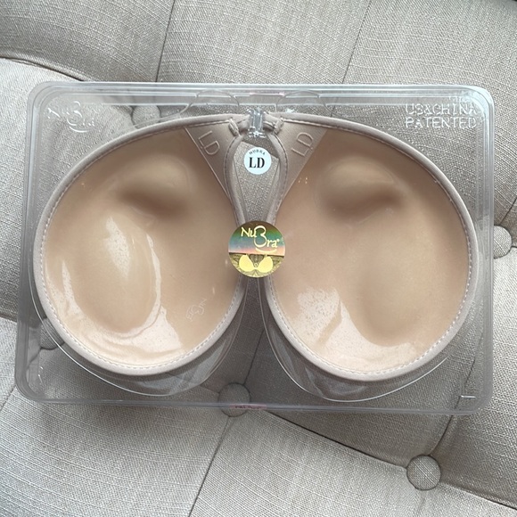 Fashion Forms® NuBra Ultralite Backless Strapless Bra D Cup - Picture 7 of 7